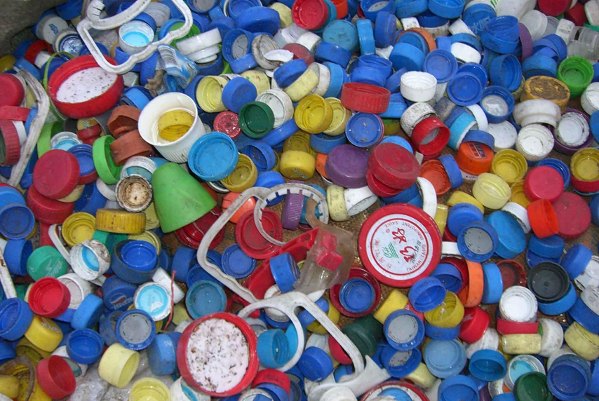 废旧塑料回收公司.jpg 废旧塑料回收公司.jpg